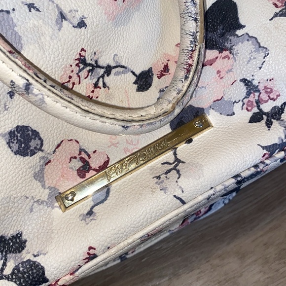 Betsy Johnson 💕 - Picture 8 of 9